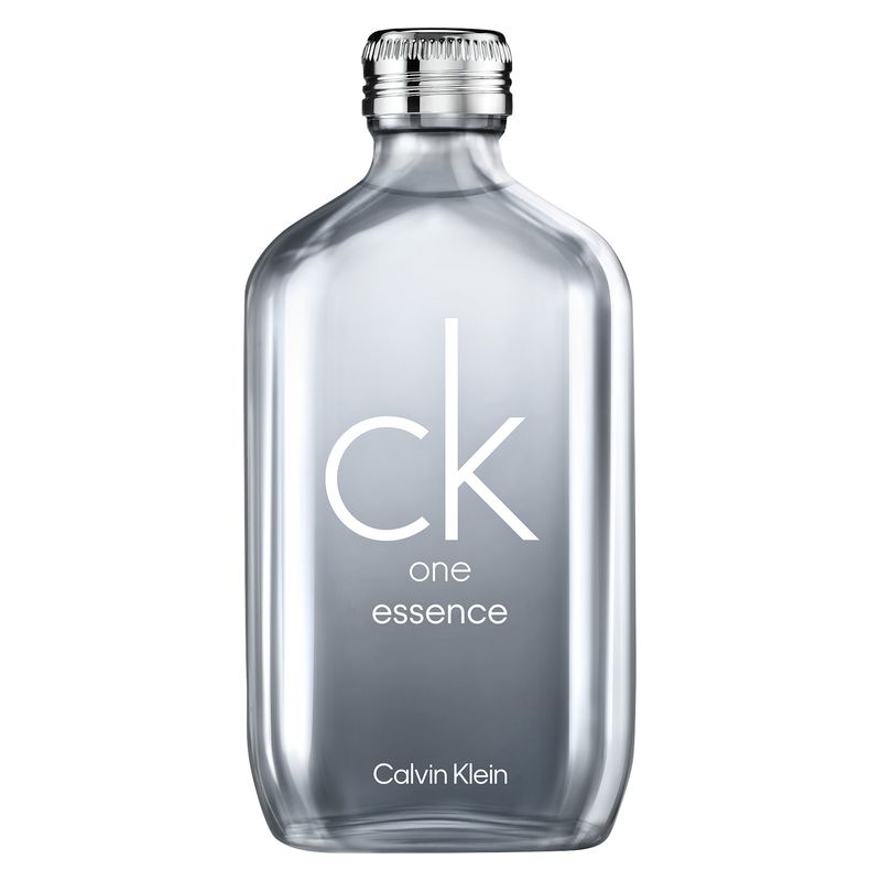 Flacone trasparente di profumo CK One Essence di Calvin Klein con tappo argentato.